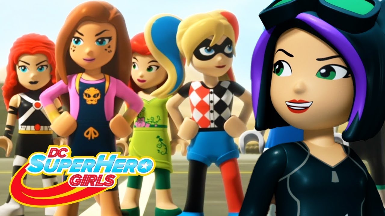 La primera misión de Uber High | LEGO: Super Villain High | DC Super Hero Girls Latino America