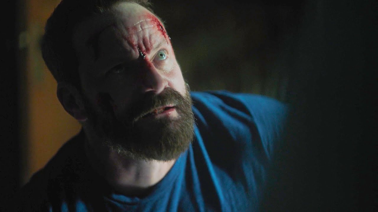 Archie Fights With His Uncle - Riverdale 5x02