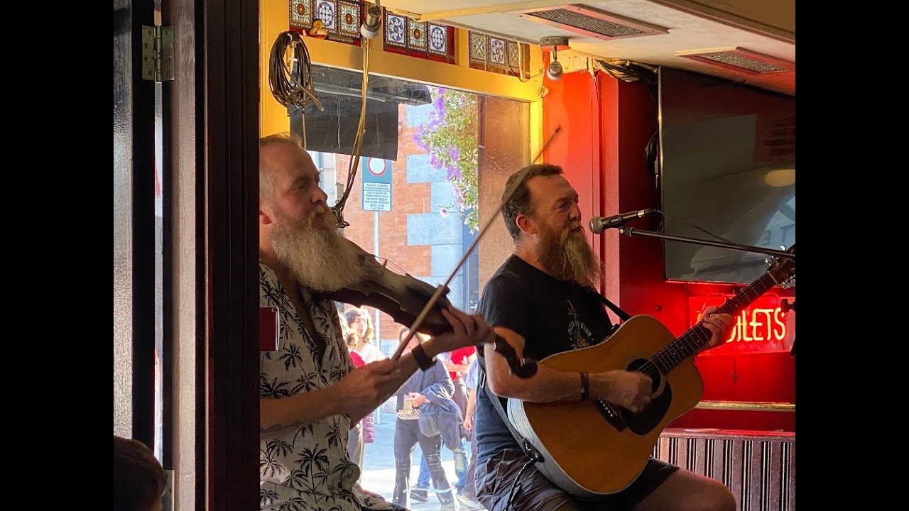 Derek and the Shakey Fiddler