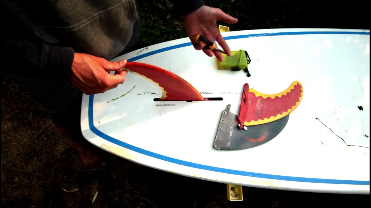 Learn how to install your paddle board fins