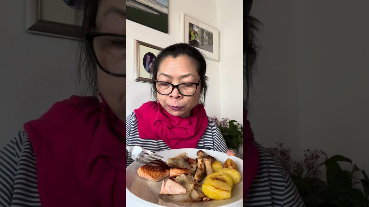 เห็ดมันฝรั่งปลาแซลมอน ย่างรวมกัน อร่อยสุดเลยค่ะ Pilze Kartoffeln Lachs grillen lecker 