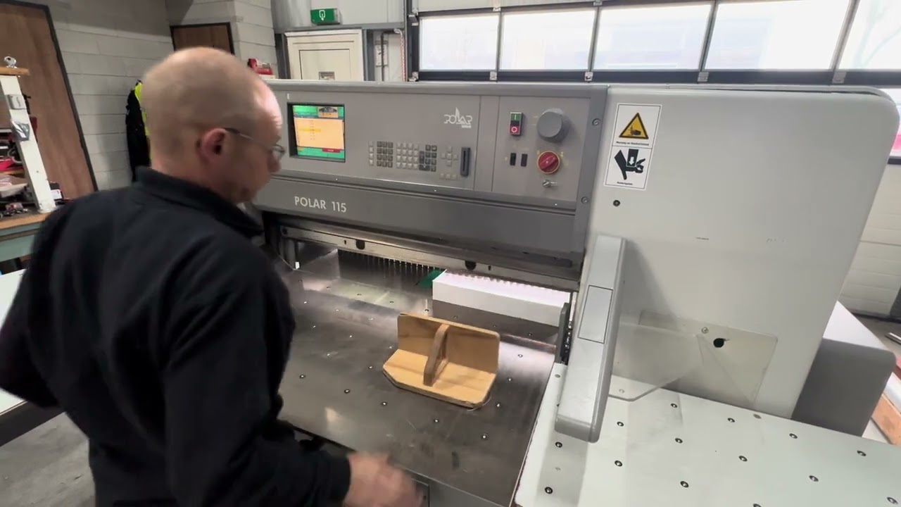 Polar 115 E papercutter (2001)
