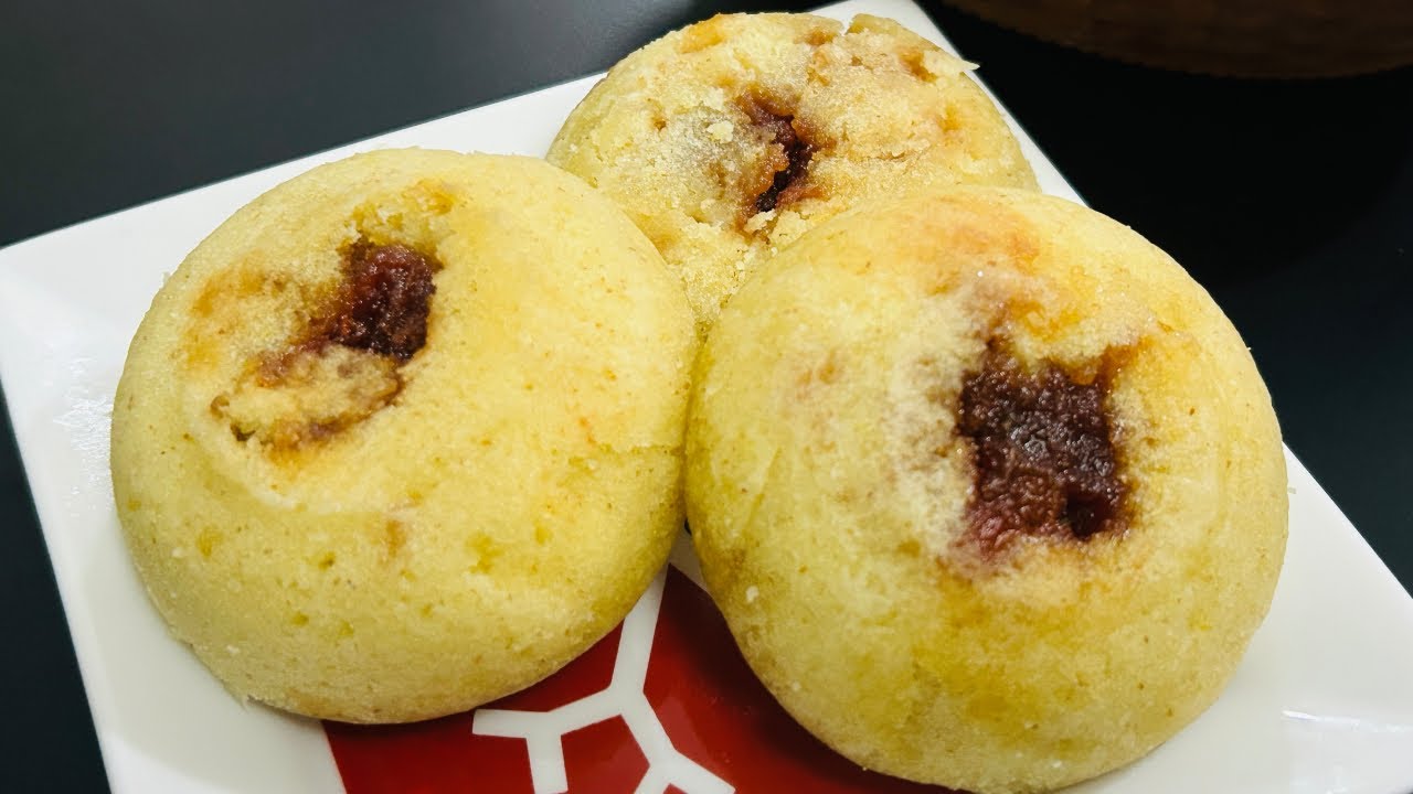 Soft & Fluffy Suji Bhapa Pitha | Traditional Bangladeshi Winter Special Pitha | No Oven Needed!