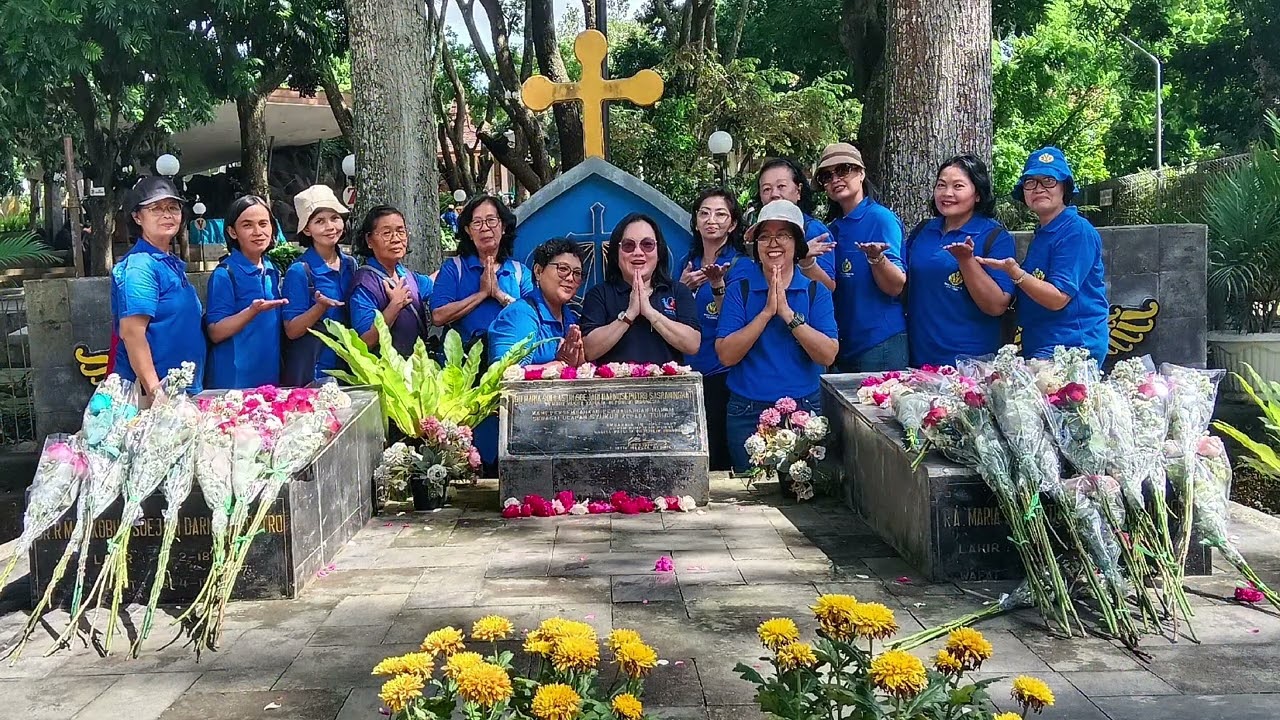 Ziarah ke Makam Pendiri WKRI