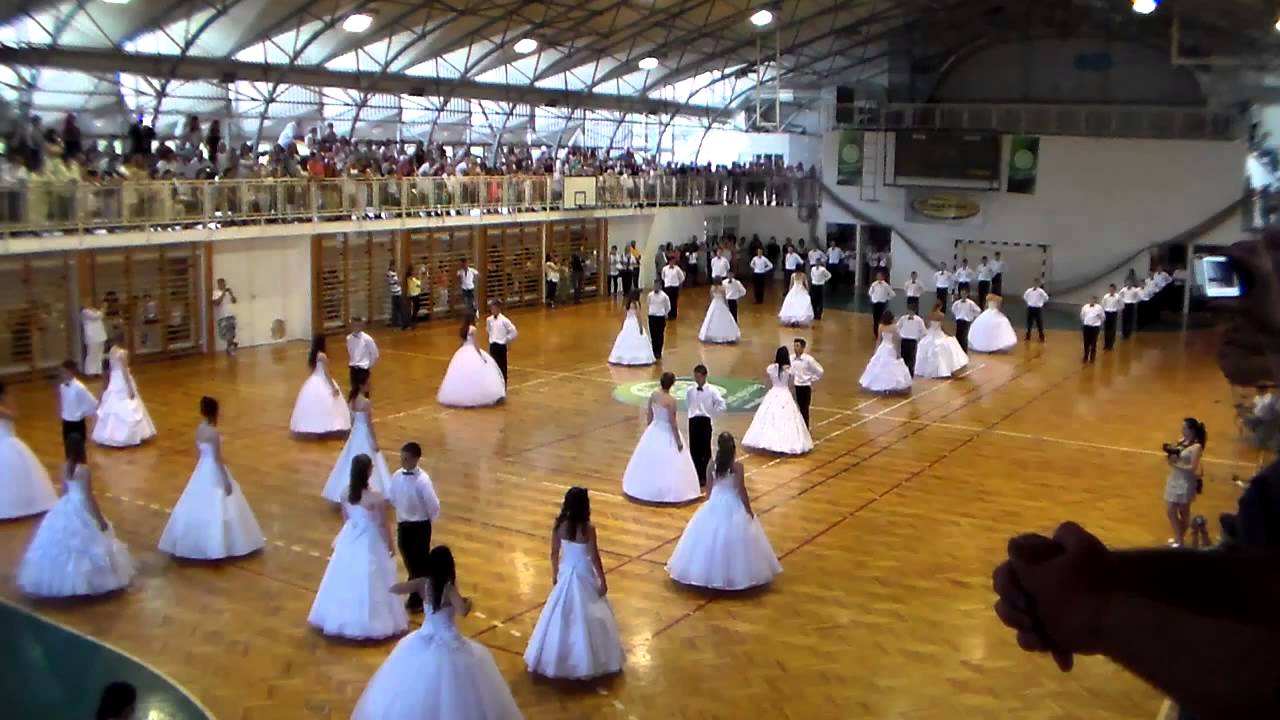 Gyulai Gaál Miklós Általános Iskola - Keringő 2014  3/4