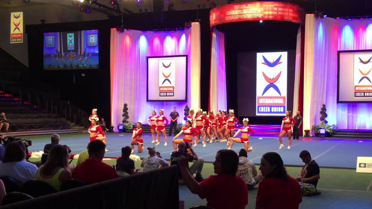 Team Suisse all girl au World ICU 2016 à Orlando aux États-Unis