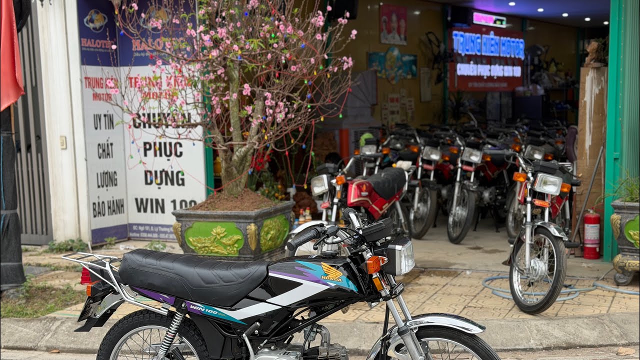 Bán win 100 honda biển Hà Nội giá 39tr bao ship tân nha ae ktra như vidoe trả tiền ạ bảo hanh 2 năm