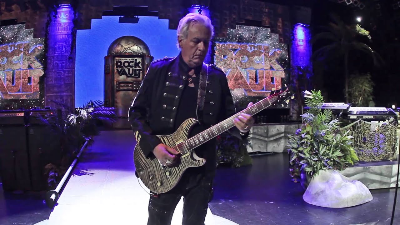 Howard Leese - Solo guitar performance of Nessun Dorma, from Puccini's Turandot