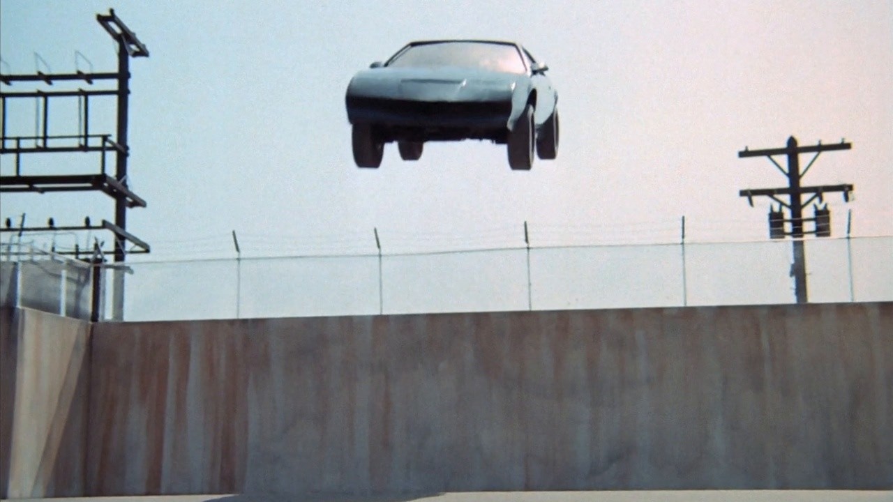 Breaking Out of Prison | Knight Rider