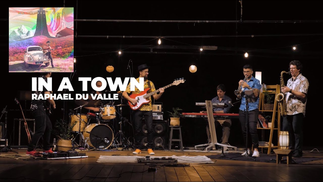 IN A TOWN | Raphael du Valle | Ao vivo na URCA