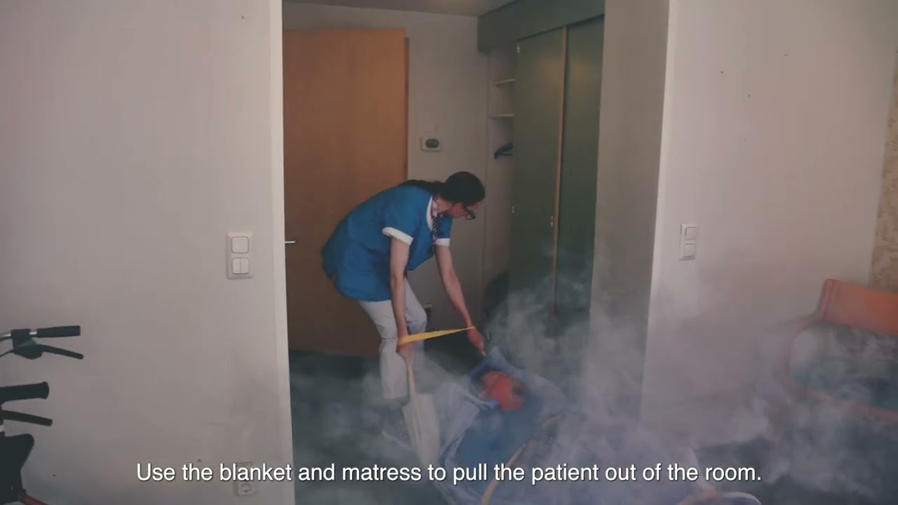 How to use the rescue blanket