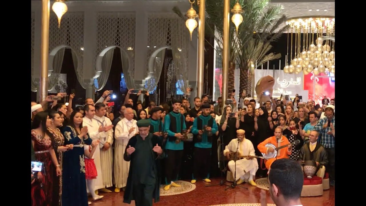 محمد الدرهم يشعل حماس الجمهور في أغنية الله يا مولانا - معرض المغرب في ابو ظبي 2019
