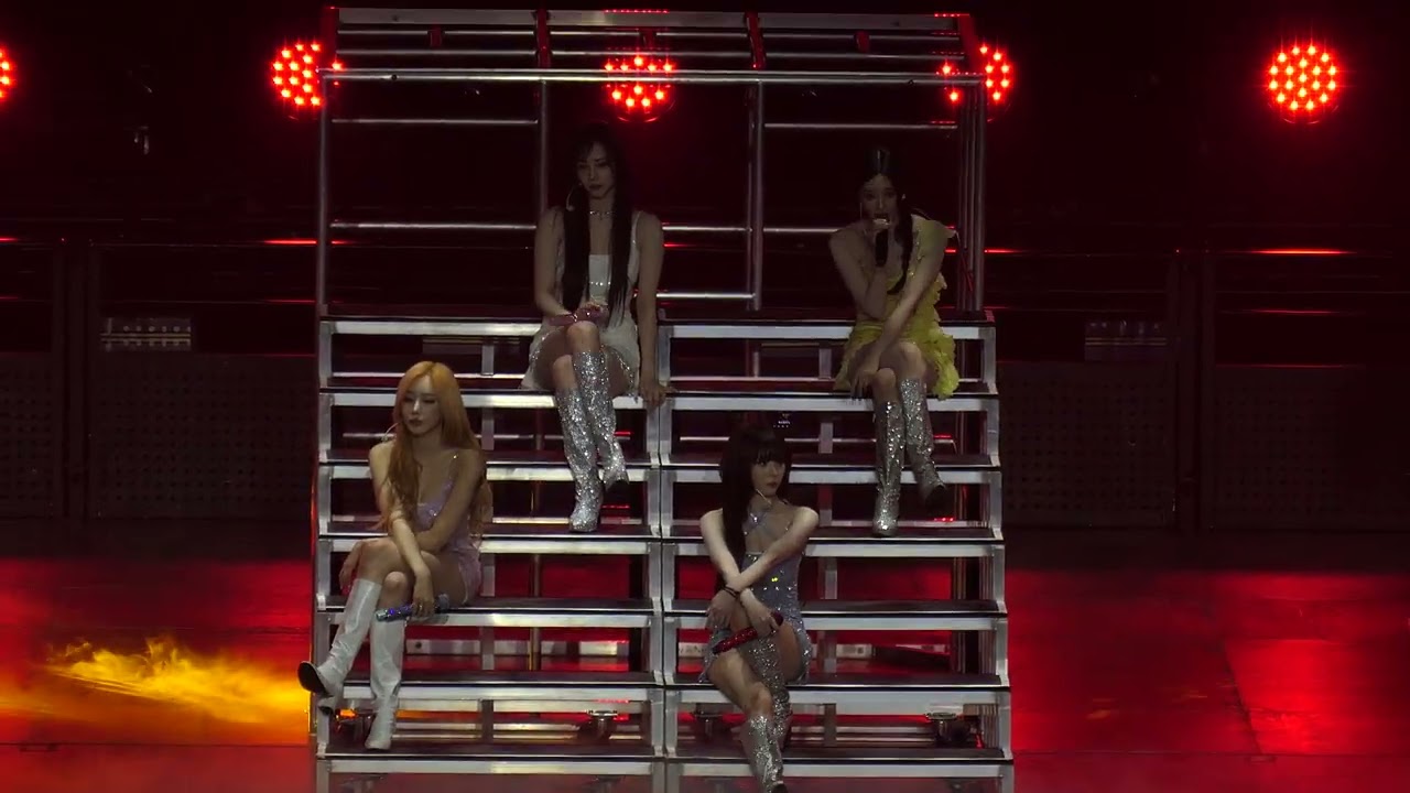 250304  Aespa - SYNK : PARALLEL LINE in Paris : Die Trying @ Zenith