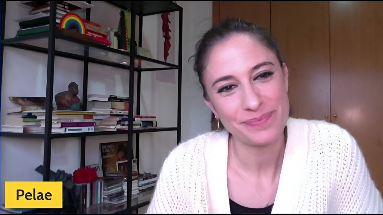 MARÍA PELÁE: 