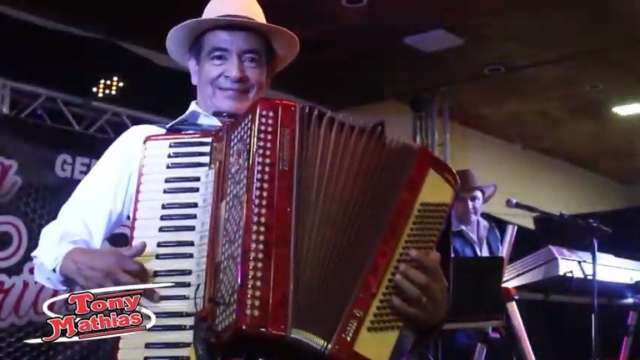 TONY MATHIAS - CHURRASCO AO VIVO em Guaratuba-PR na Casa Rosada no VIVA A MATURIDADE