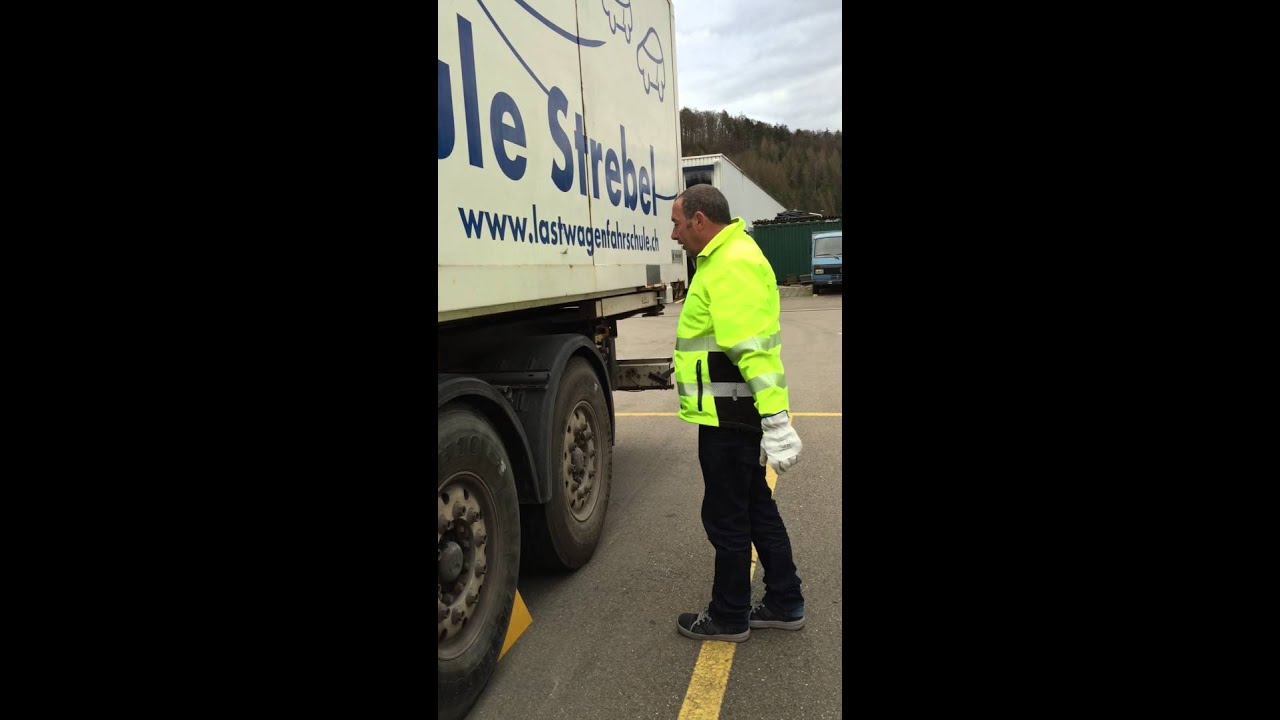 Fahrschule Strebel Anh&auml;nger CE Ankuppeln mit Scania 450