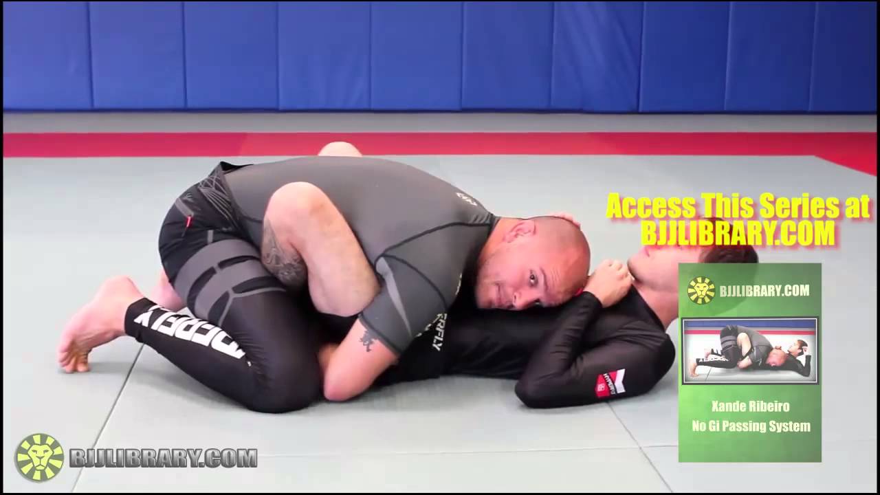 Double Overhook Guard Pass with Xande Ribeiro (BJJLIBRARY.COM)
