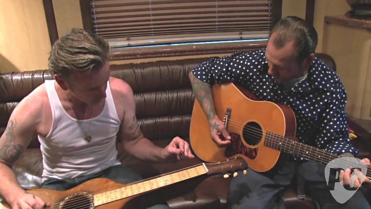 Acoustic Jam - Social Distortion's Mike Ness & Jonny Wickersham