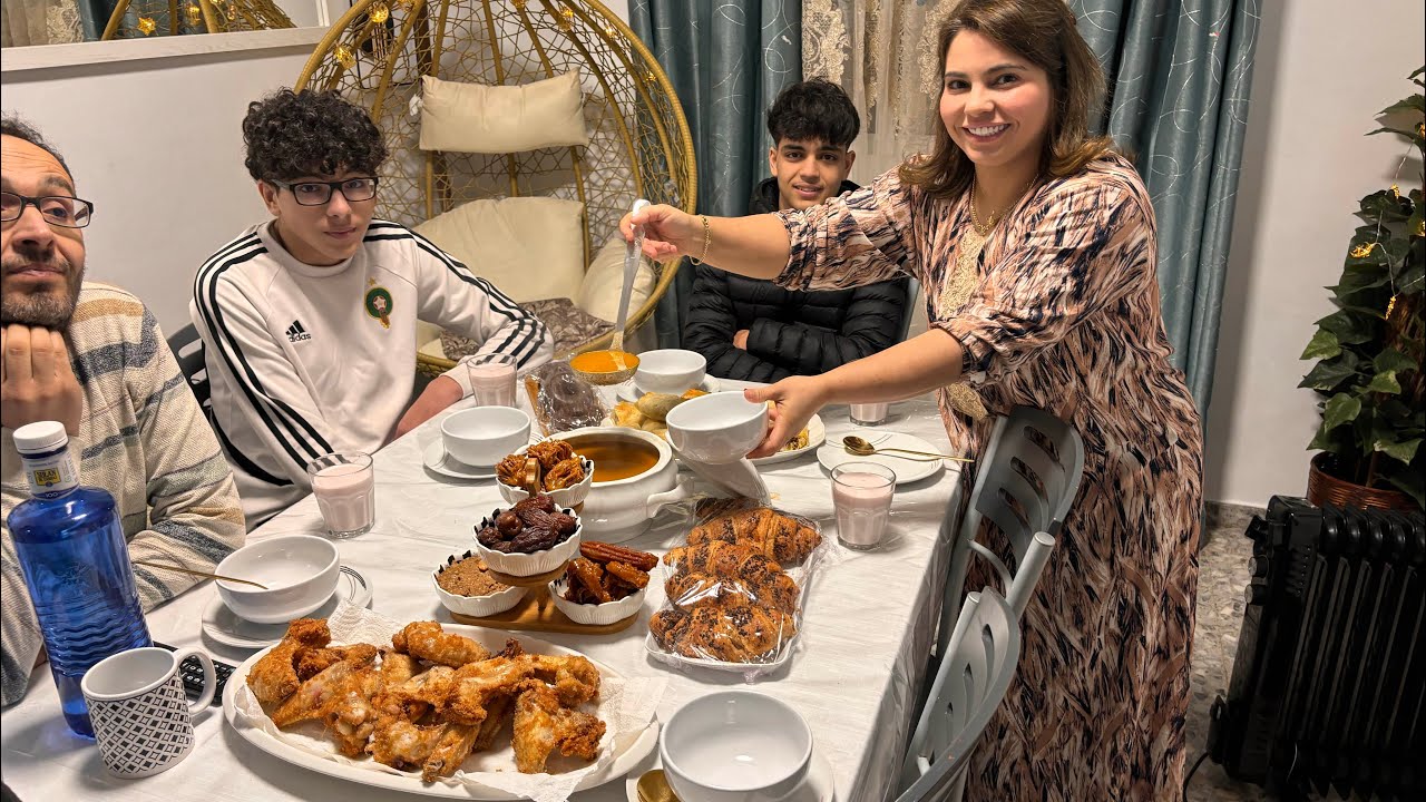 أنا وراجلي يد في يد أول نهار رمظان الله يتقبل منا ومنكم إنشاء الله