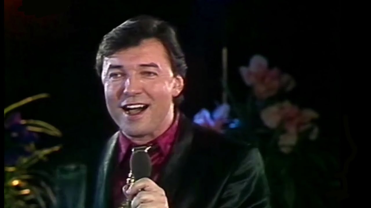 Karel Gott - Je slavná (Madonna) Divadélko pod věží 1986 [HD]