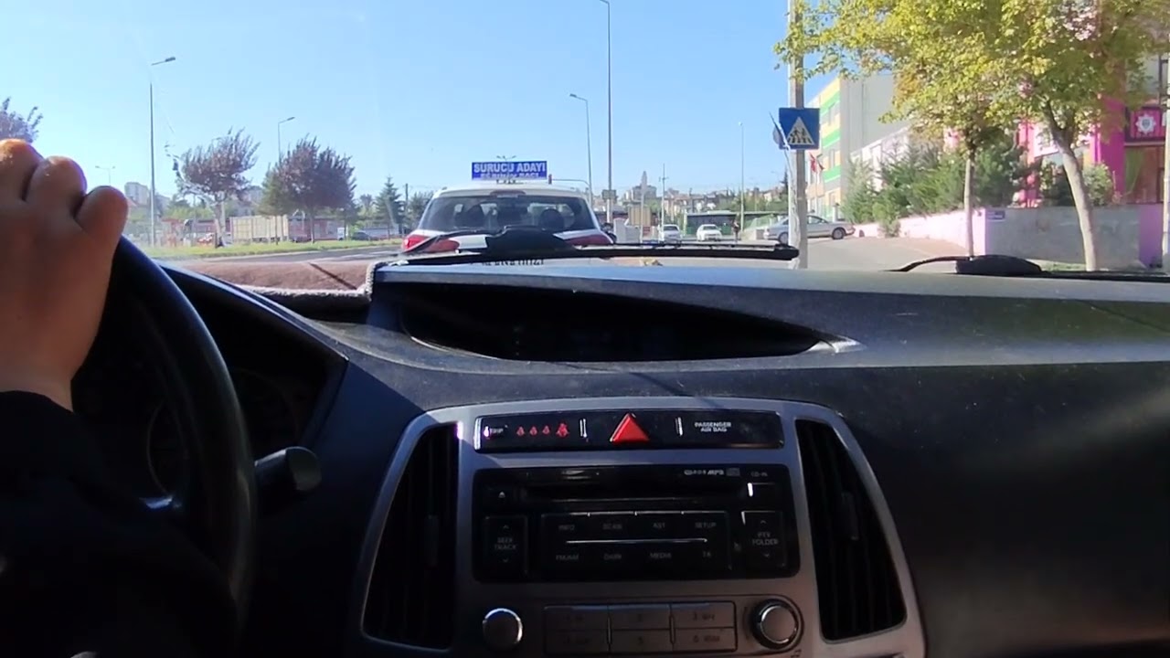 Hyundai İ20 araç içi tanıtımı