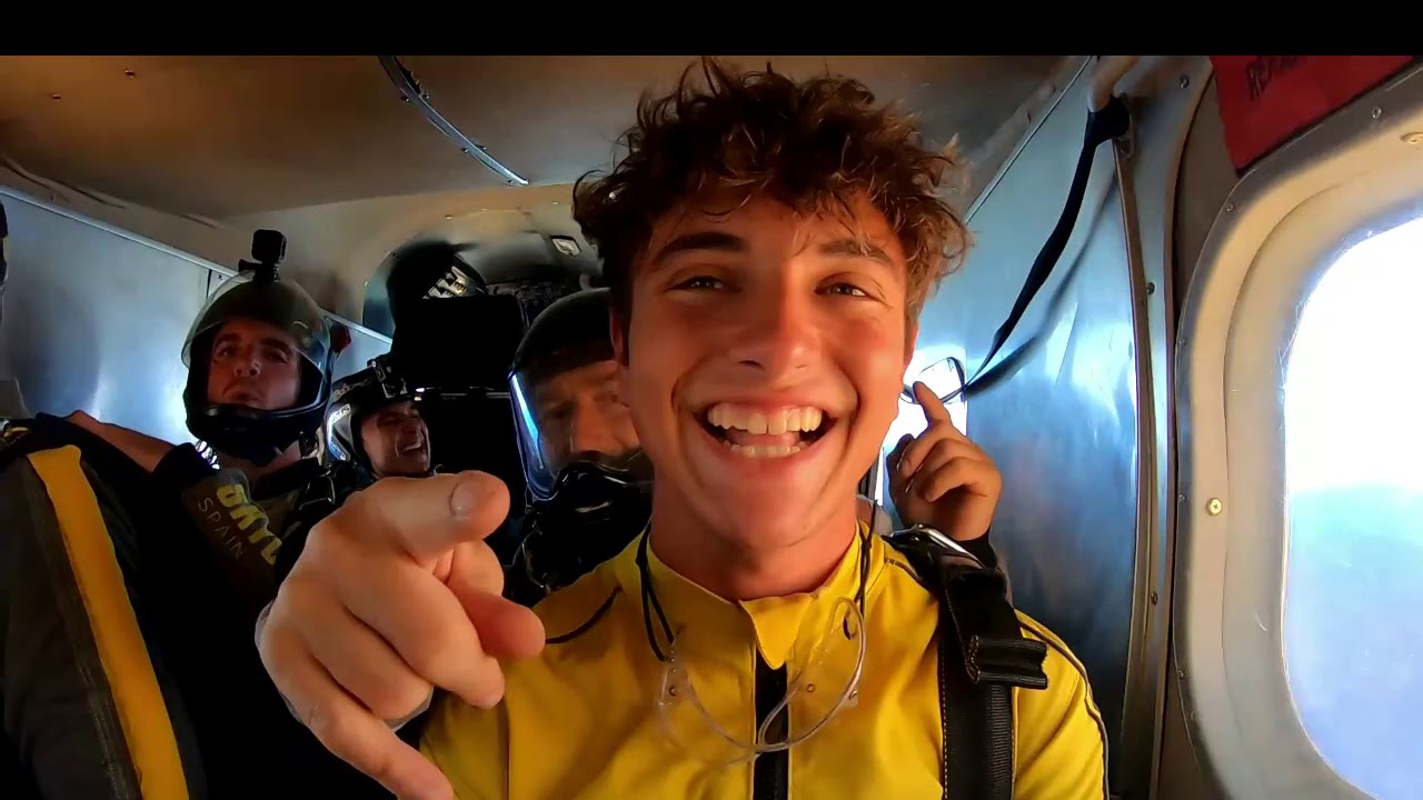 Mi primer salto en paracaídas|SkydiveSpain Sevilla|