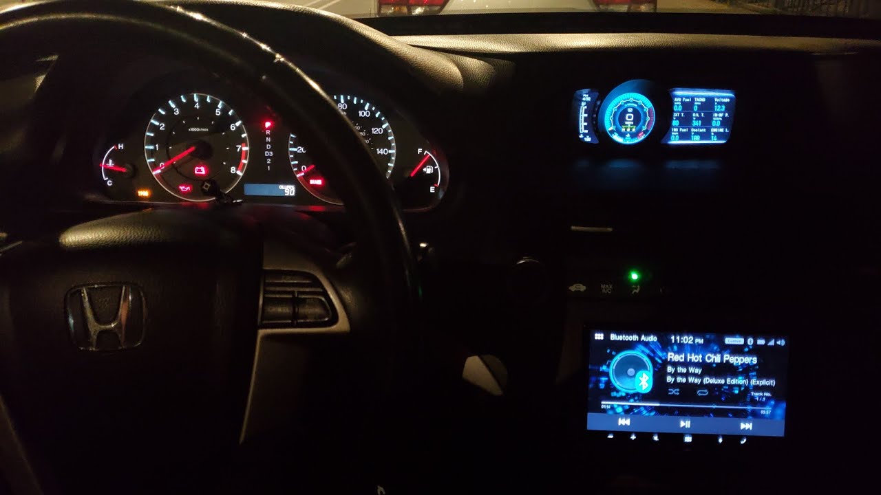 My Accord gets a dash upgrade ! 8th gen accord HUD added to make it look nicer inside
