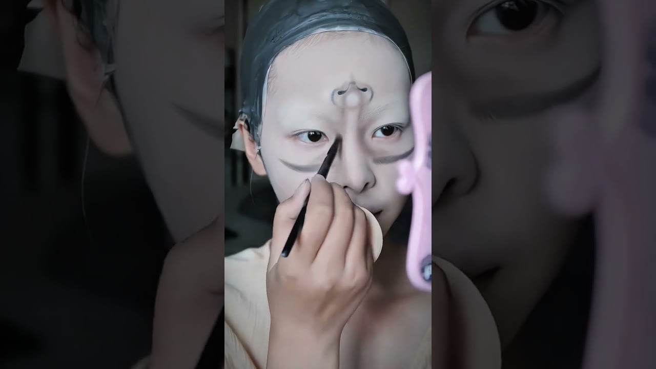 OMG ! Incredible makeup art 😱☠️ #shorts #horror #makeup