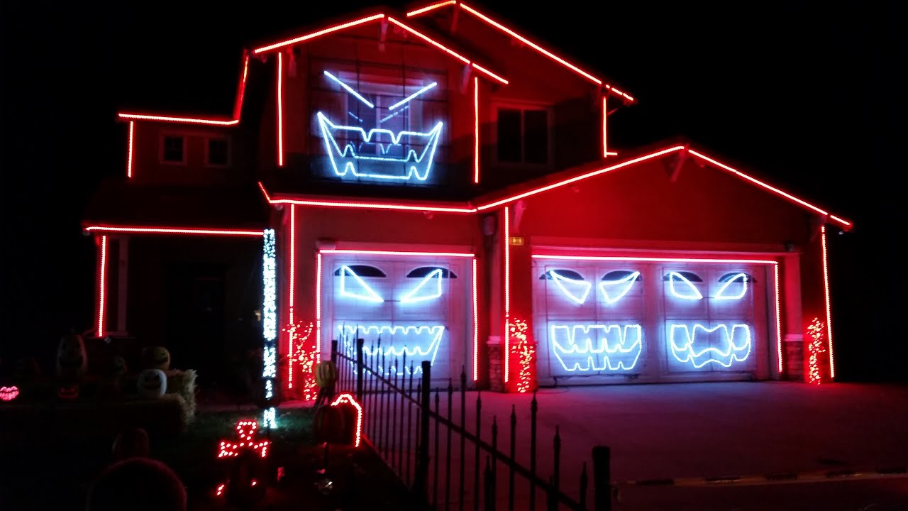Riverside Halloween House 2014 - This Is Halloween