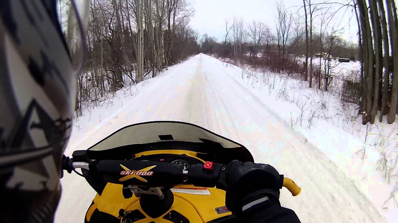 Sledding for Noobs, 2001 Ski-Doo Mxzx 600 Trail ride towards Midland