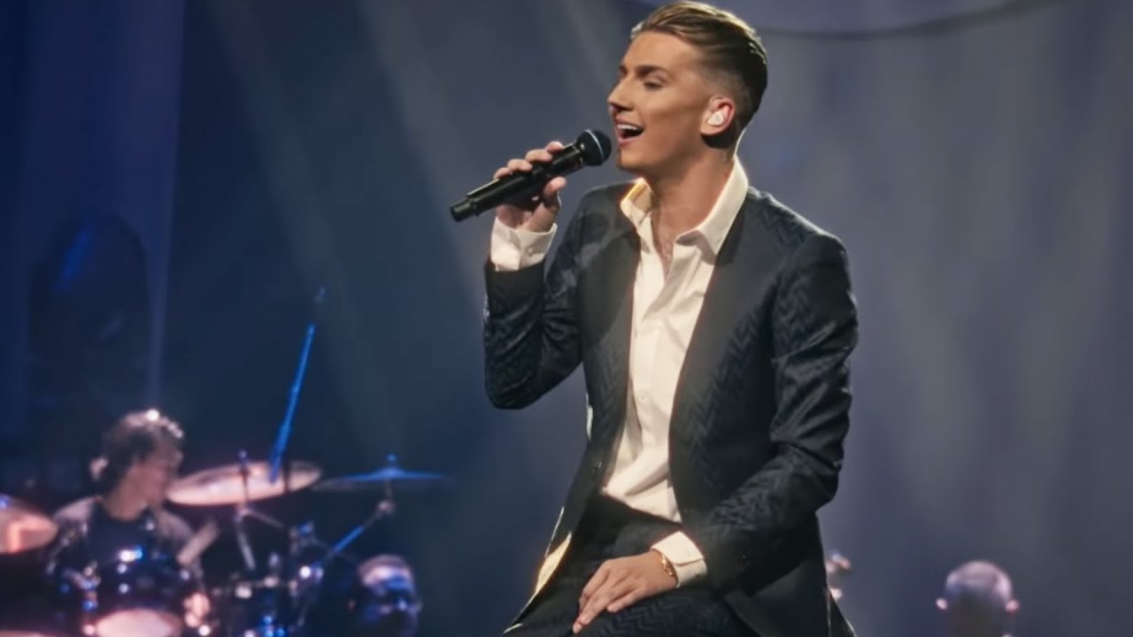 Mart Hoogkamer - Hopelessly Devoted To You (Live In Ahoy 2022)