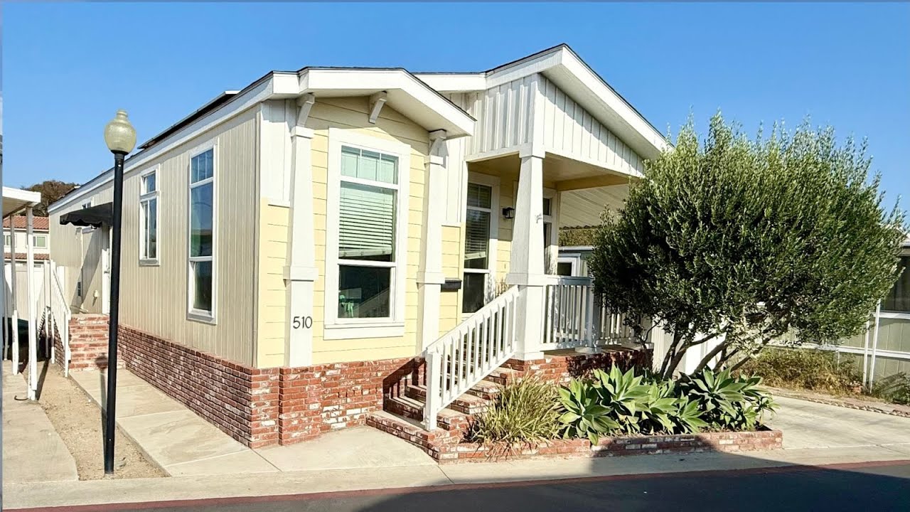 Amazing Two Bedroom Beach House For Rent in Huntington Beach!