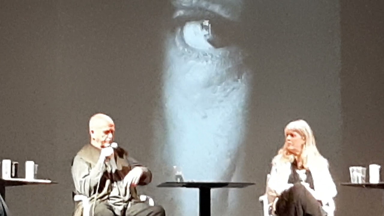 Peter Gabriel talks about Sting @ Santeria Toscana 31 Milan Italy