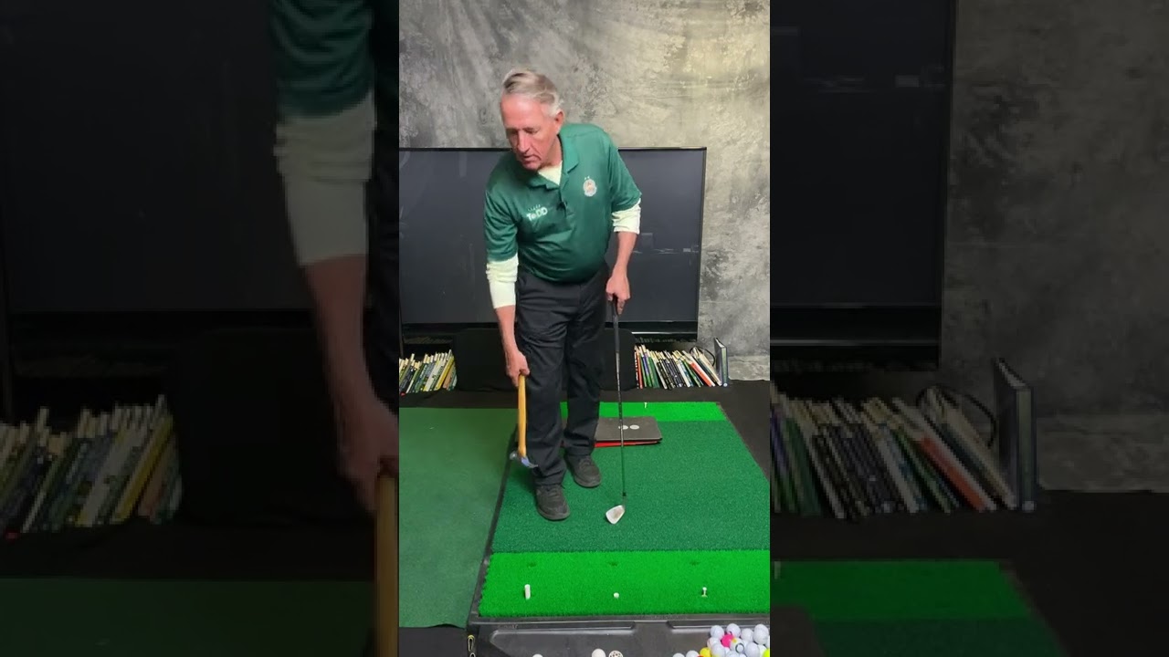 2). GRIPPING GOLF CLUB RIGHT HAND / How to grip with right hand.
