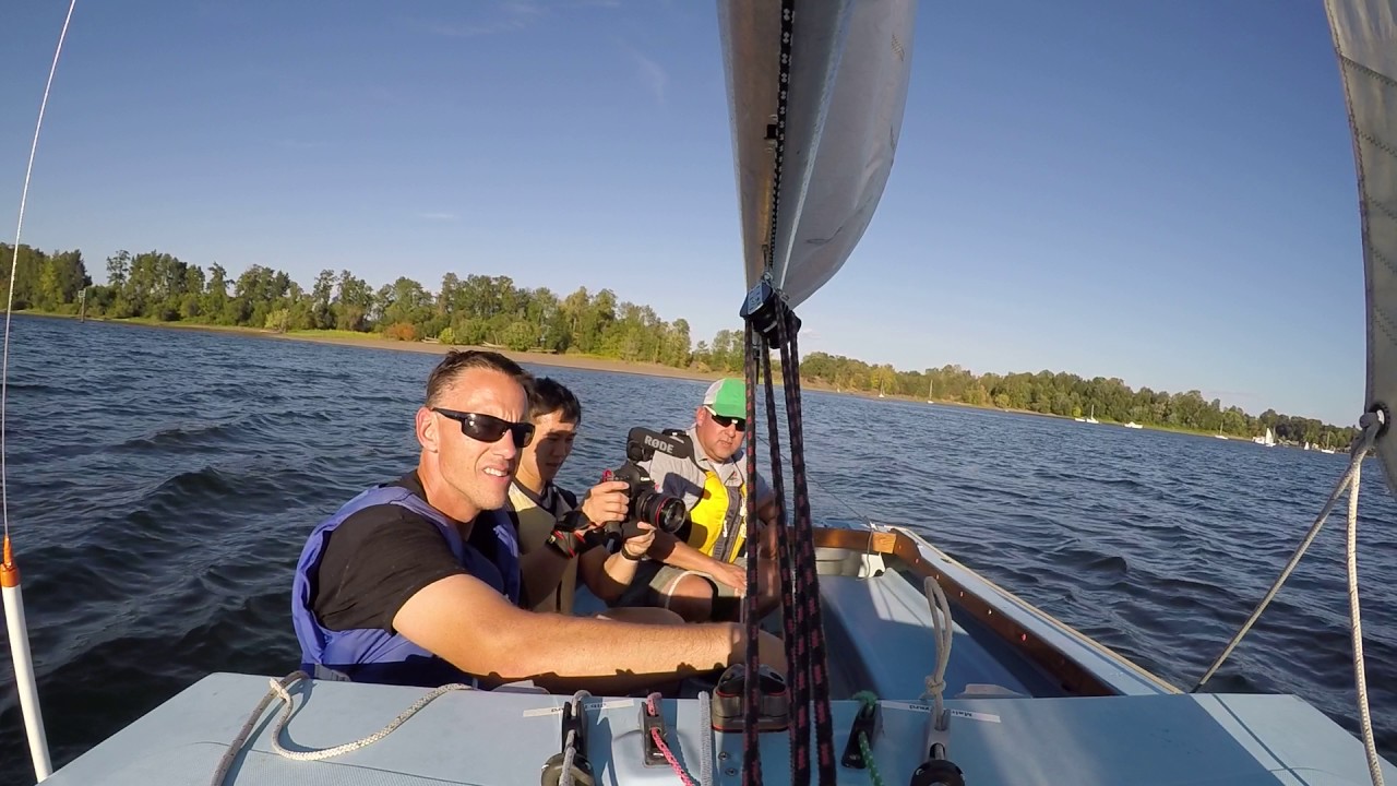 Sailing the daysailer 17 