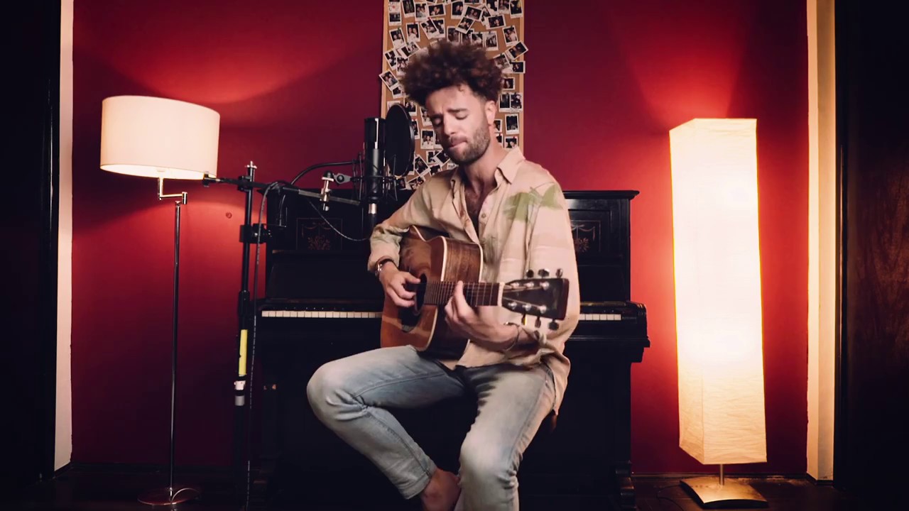 Youngr - Lost In Translation (Acoustic)