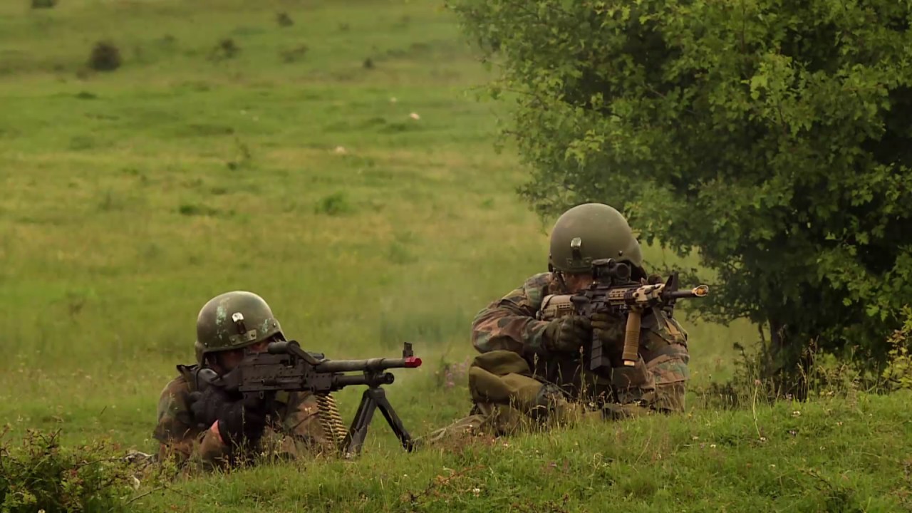 Mariniers trainen in Roemenië met de ‘brandweer’ van de NAVO