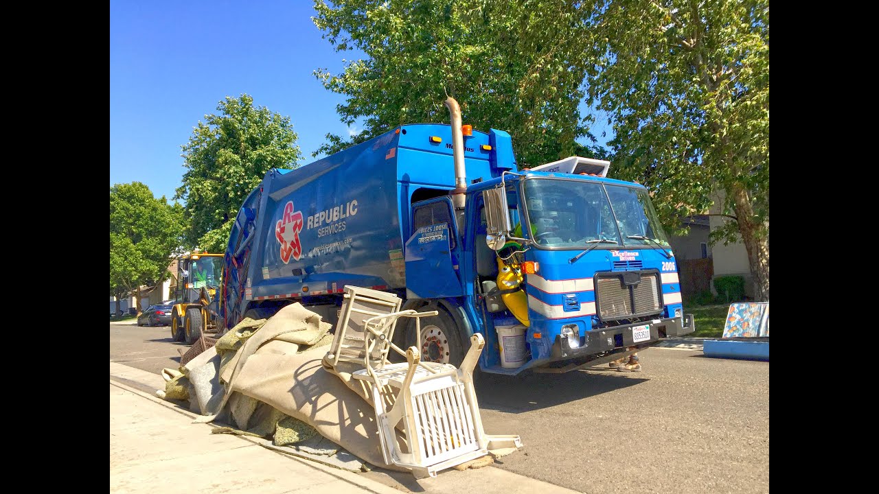 Garbage Men at Work