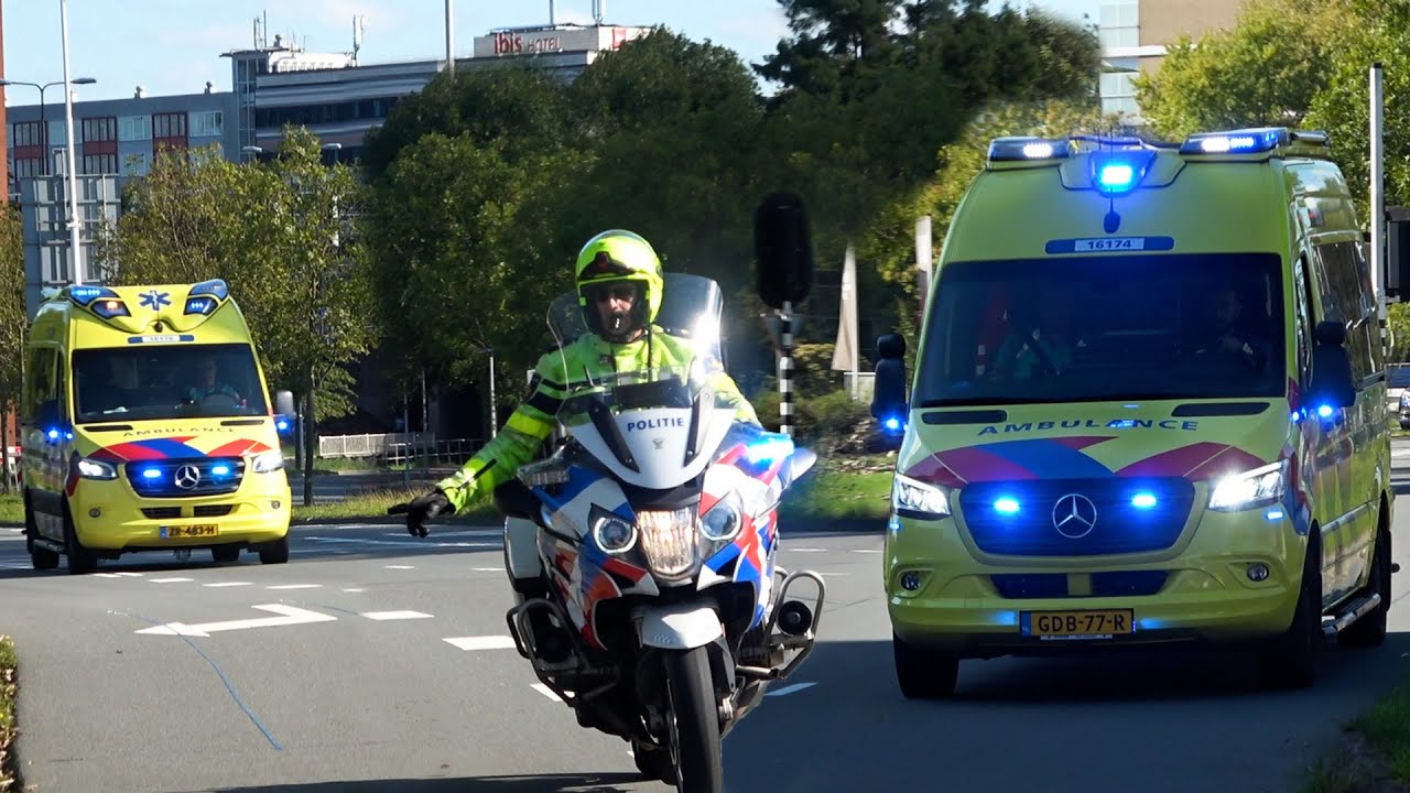 [Spoedbegeleiding & Auto hindert ambulance] [Solo-] Ambulances & Politiemotoren met spoed in Leiden