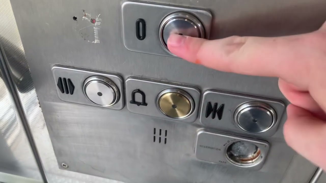 Schindler 5400 lift at withington metrolink station