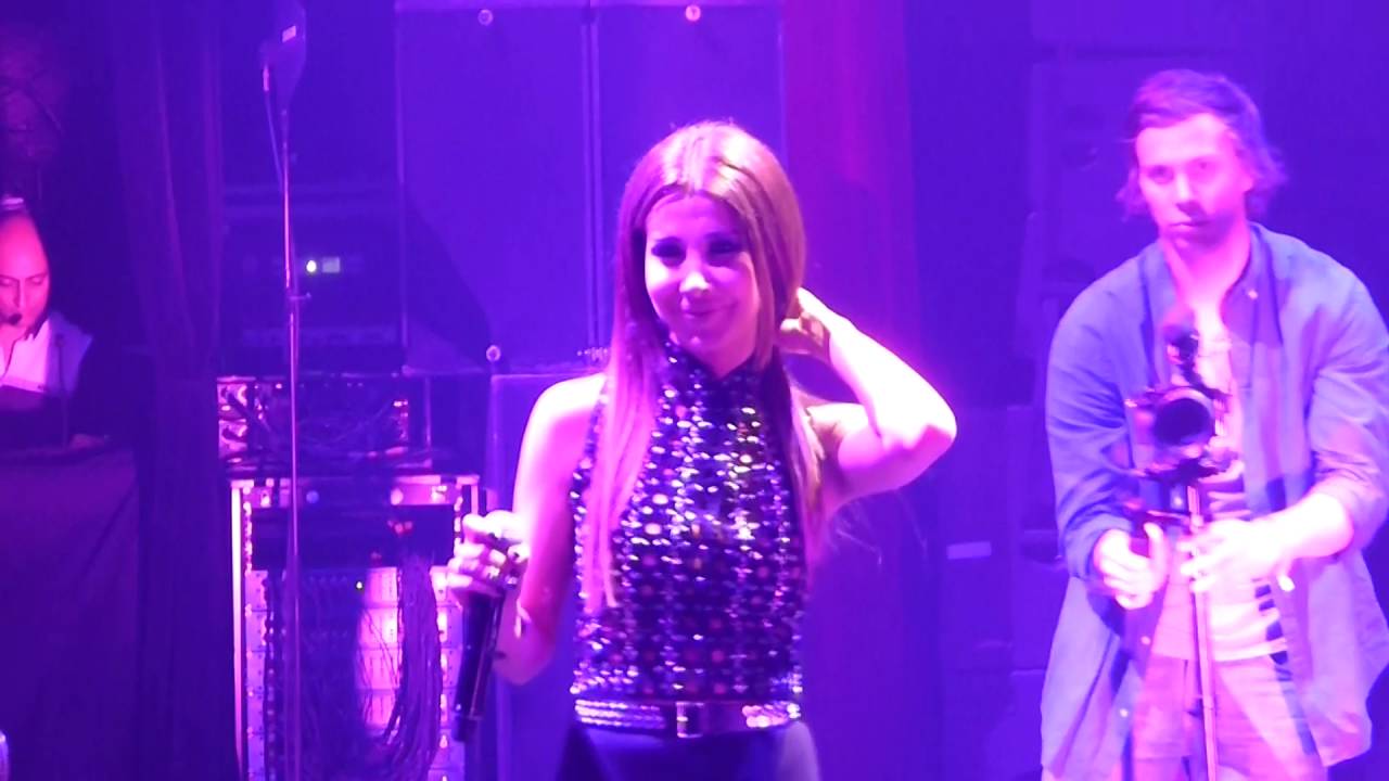 A toi     NANCY AJRAM   Olympia  2016