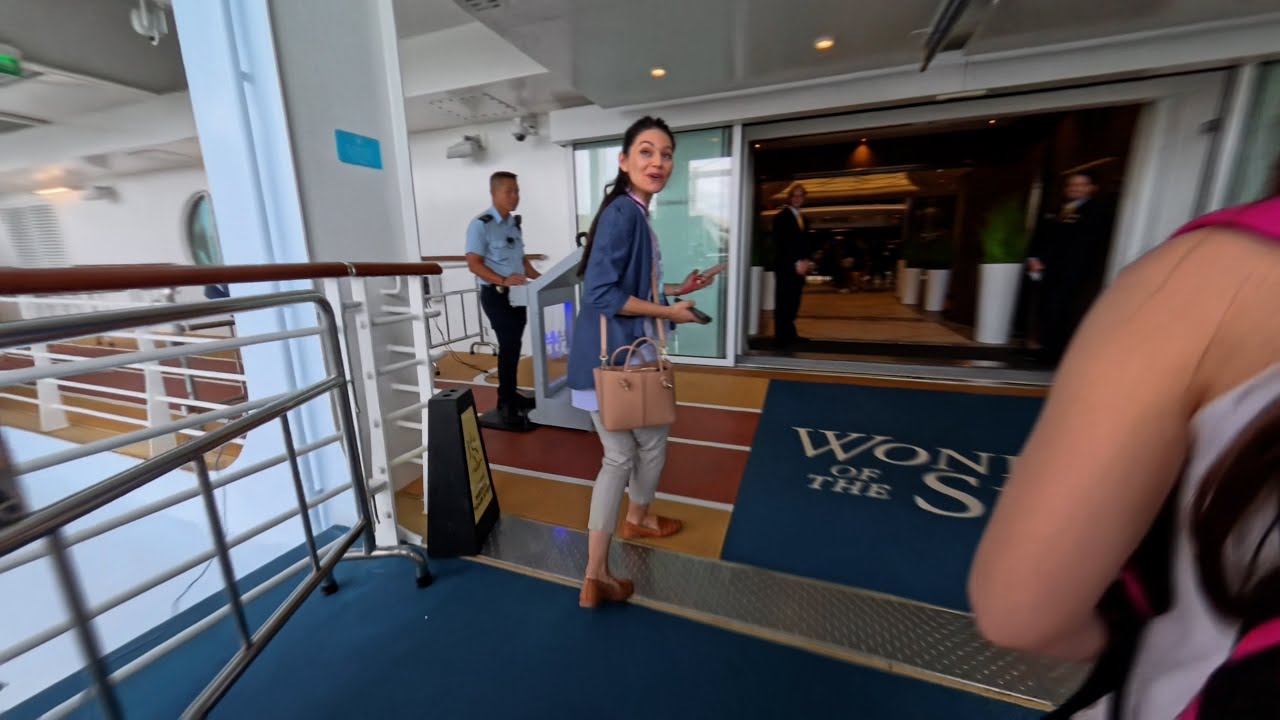 Star class boarding - Wonder of the Seas