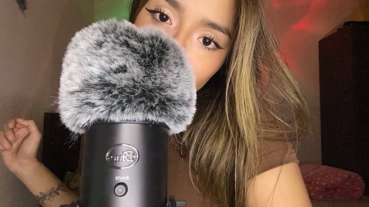 ASMR | Gloss with mouth sounds y hablamos un poco🦋
