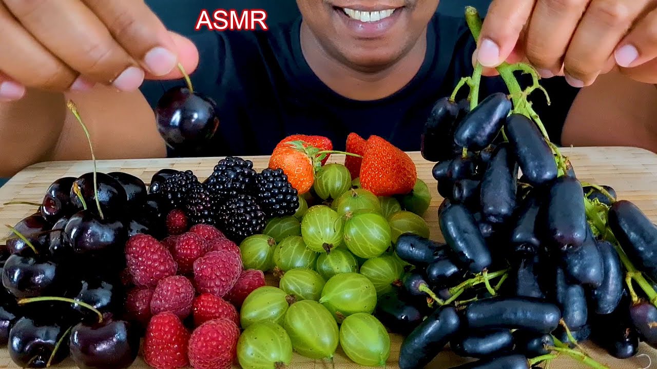 ASMR BRITISH SUMMER FRUIT EATING SHOW + BLACKBERRY + GOOSEBERRY+ STRAWBERRY @PushASMR