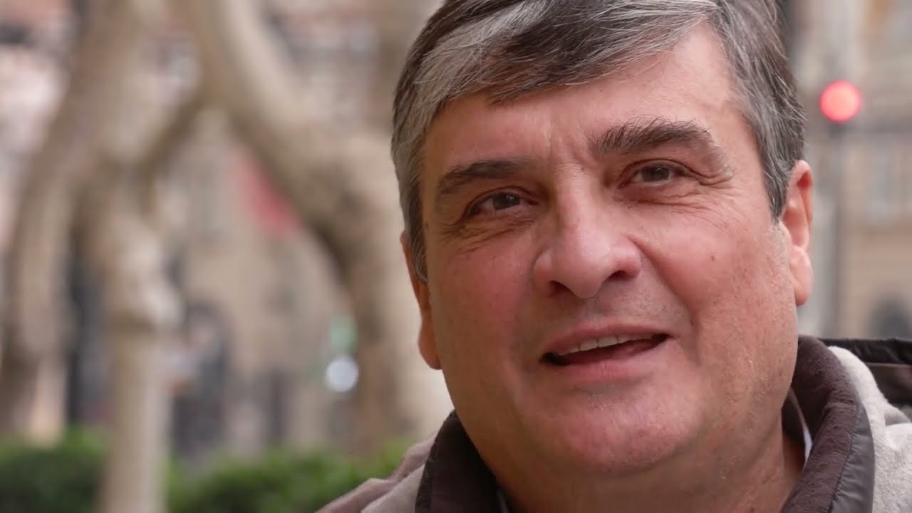 უკანსკნელი კლასიკოსი, პოეტი რეზო ამაშუკელი