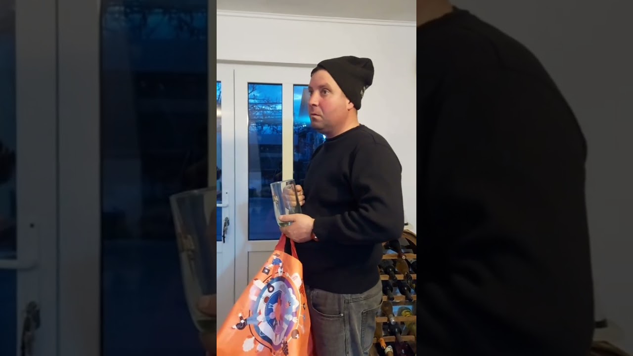Colaj de clipuri haioase......vizionare plăcută!