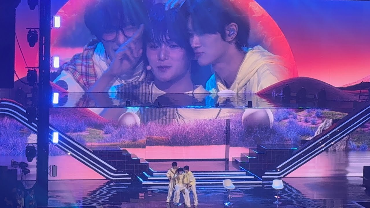 Lean on Me "LEO, ZAYYAN, SING" XODIAC Live Performance in ALLO BANK 2025, JAKARTA🇮🇩