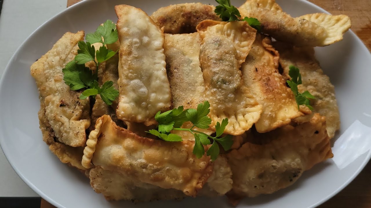 Eau bouillante + Farine 😋😋. Plus d&eacute;licieux et je ne me lasse pas d'en cuisiner 😋😊