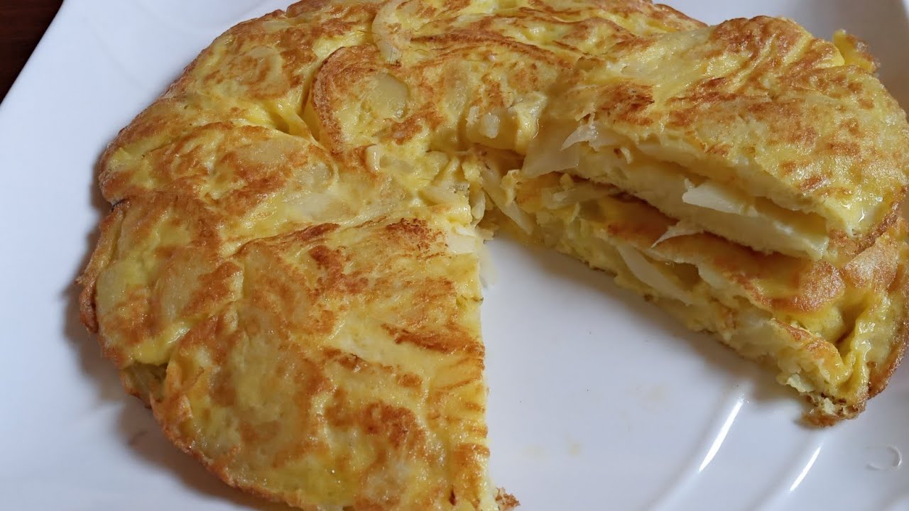 UMURETI MUNINI URIMO IBIRAYI 😋/UMURETI UBYIBUSHYE URYOSHYE KDI WOROSHYE GUTEKA/Easy Potato omelette