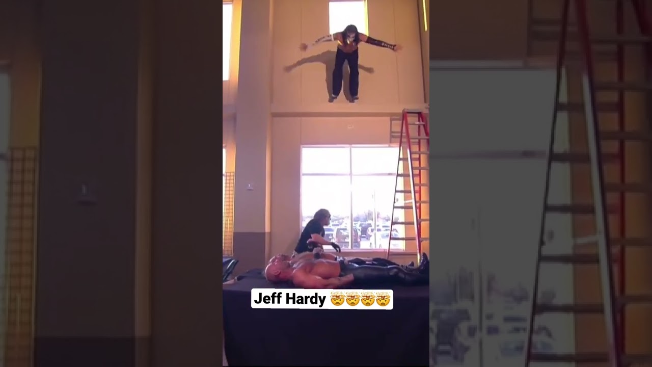 Jeff Hardy with a crazy Swanton Bomb 🤯 #aew #jeffhardy #hardyboyz #swantonbomb #wwe #wrestling #wow